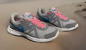 Nike Revolution 2 Women’s Running Shoes Size 9.5M thumbnail 1