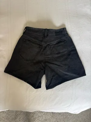 Abercrombie Loose Short Curve Love High Rise thumbnail 2