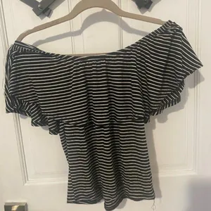 Womens off the shoulder crop top thumbnail 4