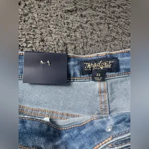 NWT Threadgrit distressed denim jean shorts, women’s size 33 thumbnail 3