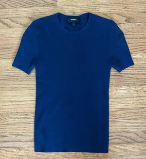 Theory blue tshirt thumbnail 1