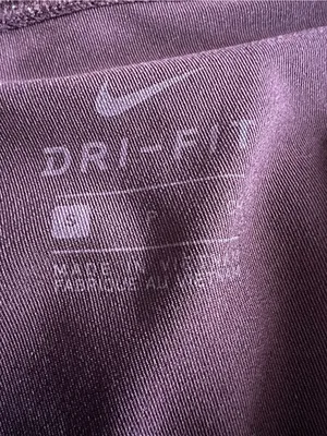 Nike Womens Epic Fast Dri-FIT Running Cropped Capri Burgundy Pockets‎ Leggings thumbnail 10
