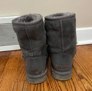 UGG Boots thumbnail 3