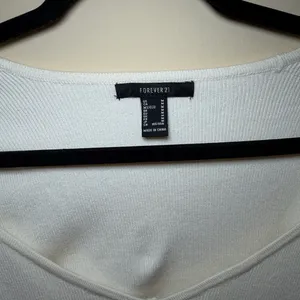 Forever 21 White Long Sleeve V-Neck Top thumbnail 2