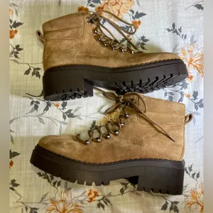 NEW Marc Fisher LTD Nairy Hiking Boots – Women’s Size 9.5 thumbnail 4