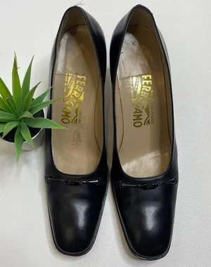 Salvatore Ferragamo black leather pumps 594 thumbnail 6