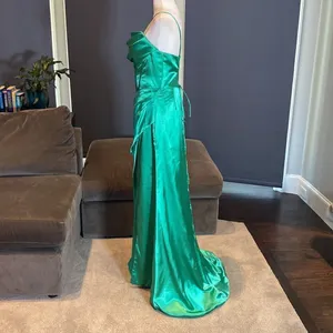 Women’s Green Full Length Prom Dress Criss Cross Straps Leg Slit Size 10 *READ thumbnail 6