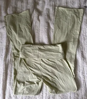 SKIMS Leggings thumbnail 3