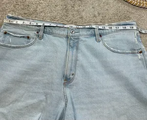 Abercrombie & Fitch Curve Love The Dad Short High Rise Cuff Hem Light Wash 34/18 thumbnail 11