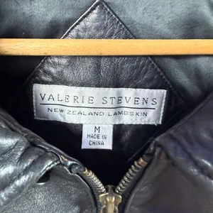 Vintage Valerie Stevens Lambskin Leather Belted Jacket‎ in Black Size Medium thumbnail 4