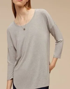 ✨Aritzia Babaton Norris Grey Sz Medium T-Shirt✨ thumbnail 1
