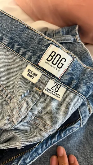 BDG High-Rise Baggy Urban Outfitters Jeans thumbnail 4