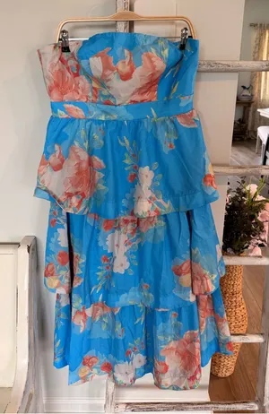 MIKA & GALA Outshine Strapless Tiered Midi Dress Floral Blue XL Midi EUC thumbnail 1