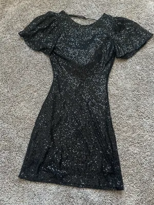 Astr Black Sequin Puff-Sleeve Mini Dress thumbnail 2