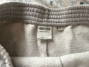 Aritzia perfect fit sweatshirts xs thumbnail 2