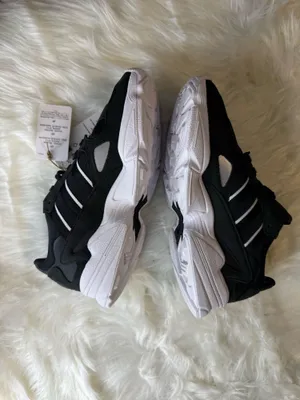 Nike Adidas Women’s Black & White Sneakers thumbnail 4
