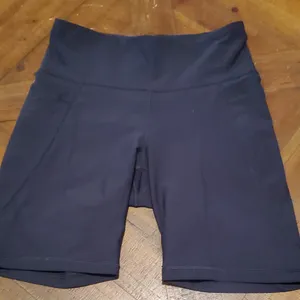 Old Navy Women's Dark Bike Shorts thumbnail 1