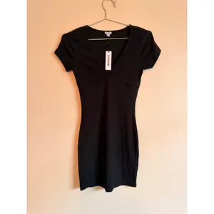 Garage Dress Women S Black Cayla Ribbed V-Neck‎ Bodycon Mini Dress thumbnail 2