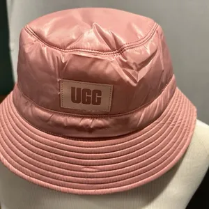 NWT UGG Pink Cloud Fabric Bucket Hat Water-Resistant OS thumbnail 1