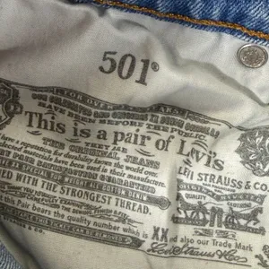 Levis 501 Original Fit Jeans Light Wash Distress High Rise Straight Leg Denim 25 thumbnail 13