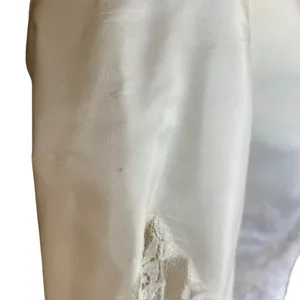 Vintage 1960s Bridal Portrait Wedding Dress Union Made, Vintage Size 10 (4-6) thumbnail 4