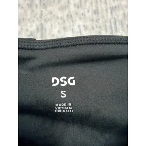 DSG Momentum Womens High-Rise Capri Leggings Pure Black Small‎ DAW12304B thumbnail 2