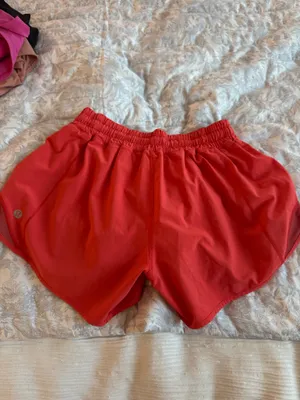 Lululemon Hotty Hot Shorts 4 Tall thumbnail 2