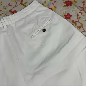 Liz Claiborne White Bermuda Shorts thumbnail 5