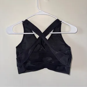 Gymshark Adapt Camo Seamless Sports Bra Black Medium thumbnail 3