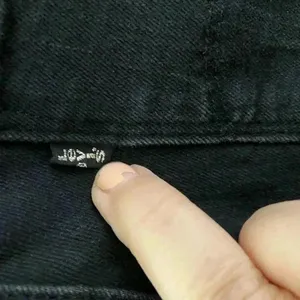 Levis 311 Shaping Skinny Black Wash Jeans Sz 29 thumbnail 10