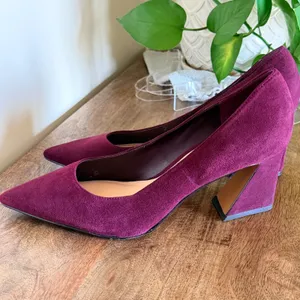 Vince Camuto Hailenda Suede‎ Pumps Womens 10M Burgundy Pointed Toe Dark Academia thumbnail 5