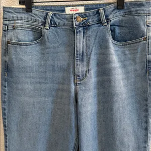 Wrangler High Rise Bootcut Cropped Jeans Blue Denim Size 12 thumbnail 3