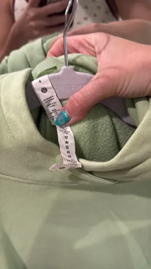 Lululemon Cropped Hoodie thumbnail 4