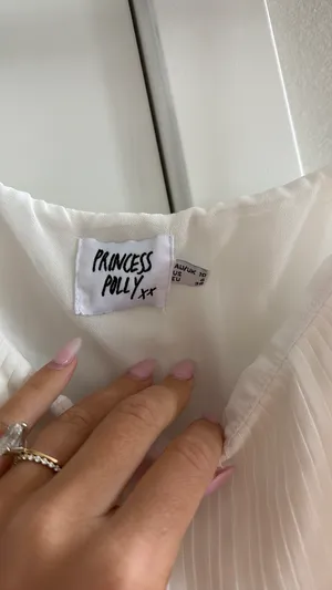 Princess Polly Top Crop White thumbnail 2