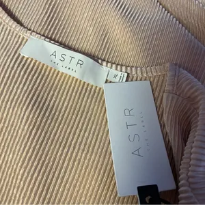 ASTR the Label Plisse Metallic Flutter Sleeve Surplice Wrap Blouse Rose Gold XL thumbnail 7