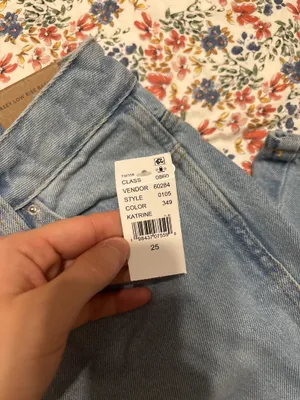 PacSun Low-Rise Baggy Jeans thumbnail 3