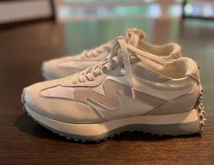 Steve Madden White Sneakers size 10 thumbnail 1