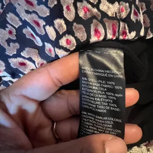 White House Black Market Leopard Velvet Burnout Wrap Blouse Metallic‎ Pink Large thumbnail 2