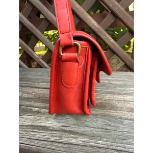 Vintage Coach Kent Bag Red Leather Crossbody Turnlock USA Made 1097-334 thumbnail 4