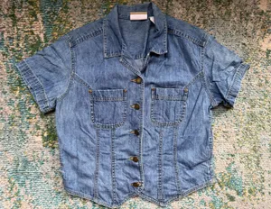 Vintage Liz Claiborne Liz Wear denim button down fitted top, size medium thumbnail 1