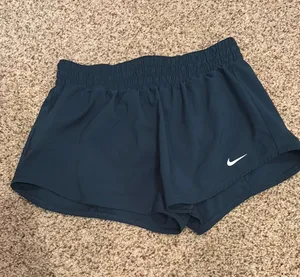 Nike Shorts thumbnail 1