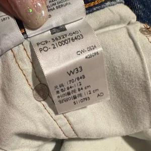 Levi's 501 Original Fit High-Rise Blue Jean Shorts for Women Size 33 thumbnail 5