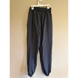 Lululemon Beyond the Studio Jogger Dark‎ Grey High Rise Pants Size 4 thumbnail 3