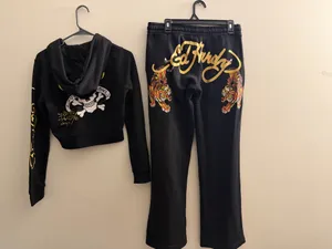 Two piece set thumbnail 9