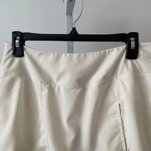 Nike M White Skort Dri-Fit Tennis Golf Athletic Skirt Slit Logo‎ Preppy Acedemia thumbnail 2