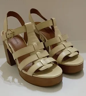 Lucky Brand Cream Platform Strappy Sandals thumbnail 1