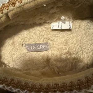 Falls Creek Cream Fuzzy Slippers thumbnail 6