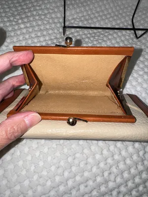 Vintage Dooney & Bourke Cream Pebbled Leather Clutch with Tan Trim thumbnail 6