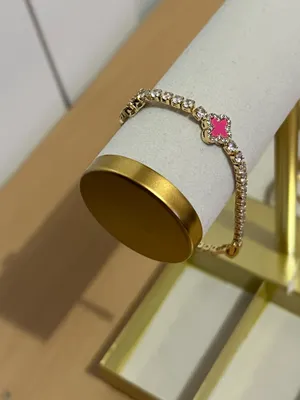Beautiful pink bracelet thumbnail 4