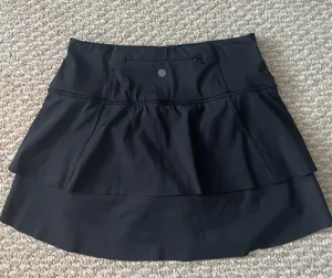 Athleta Black Ruffle Tennis Skirt thumbnail 9